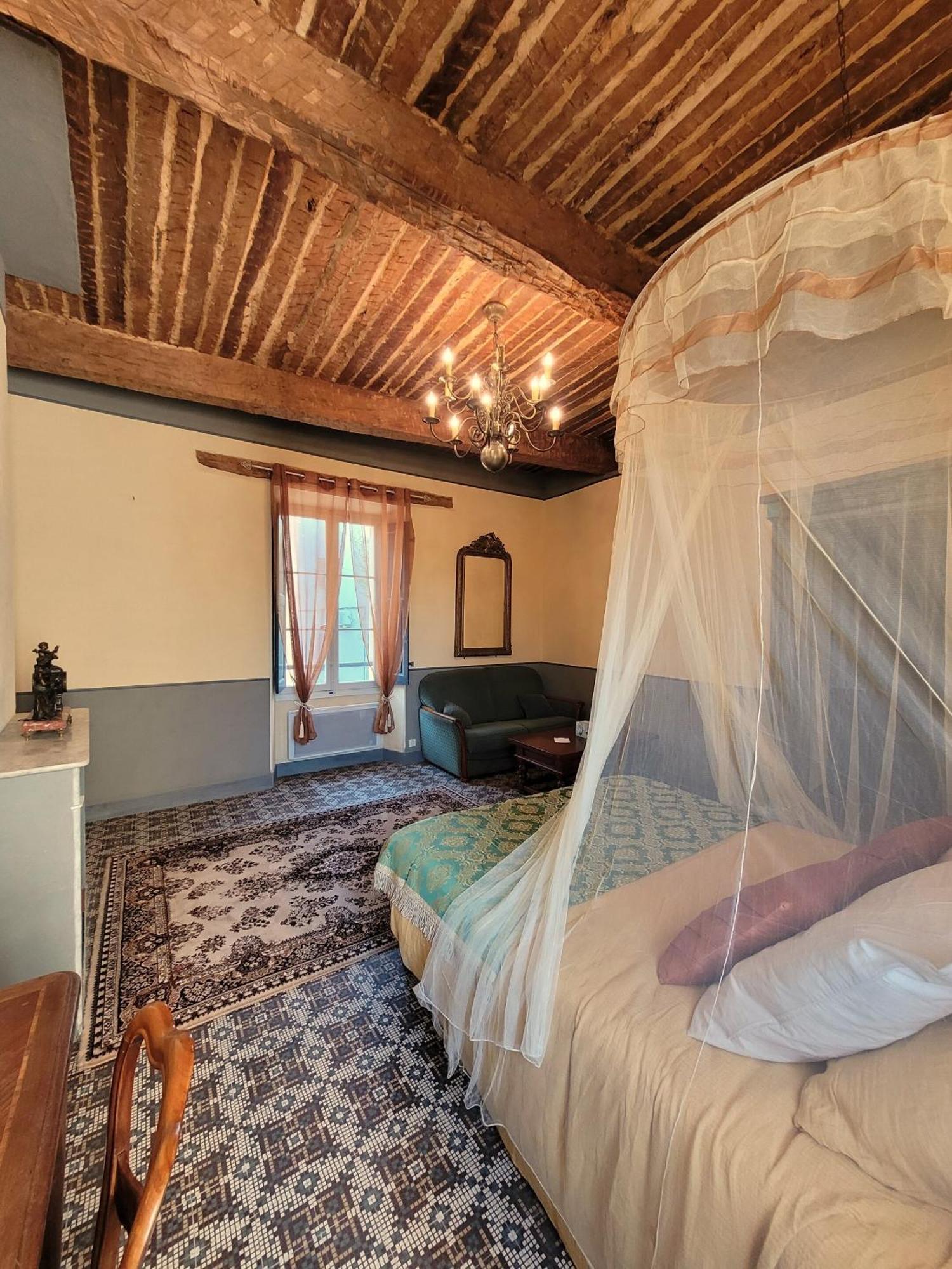 Hotel Au Puits De La Fontaine Tavernes Pokoj fotografie