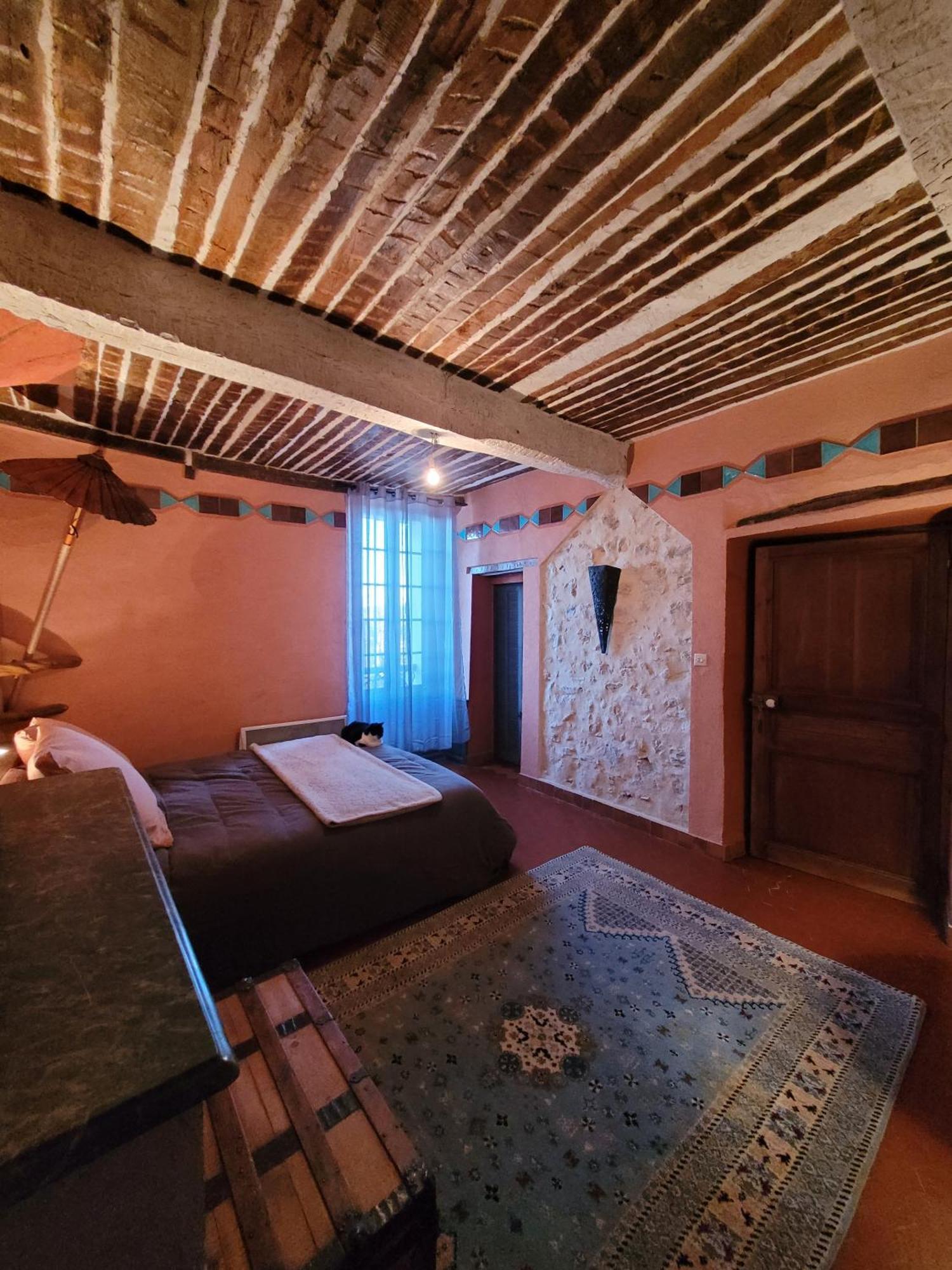 Hotel Au Puits De La Fontaine Tavernes Pokoj fotografie